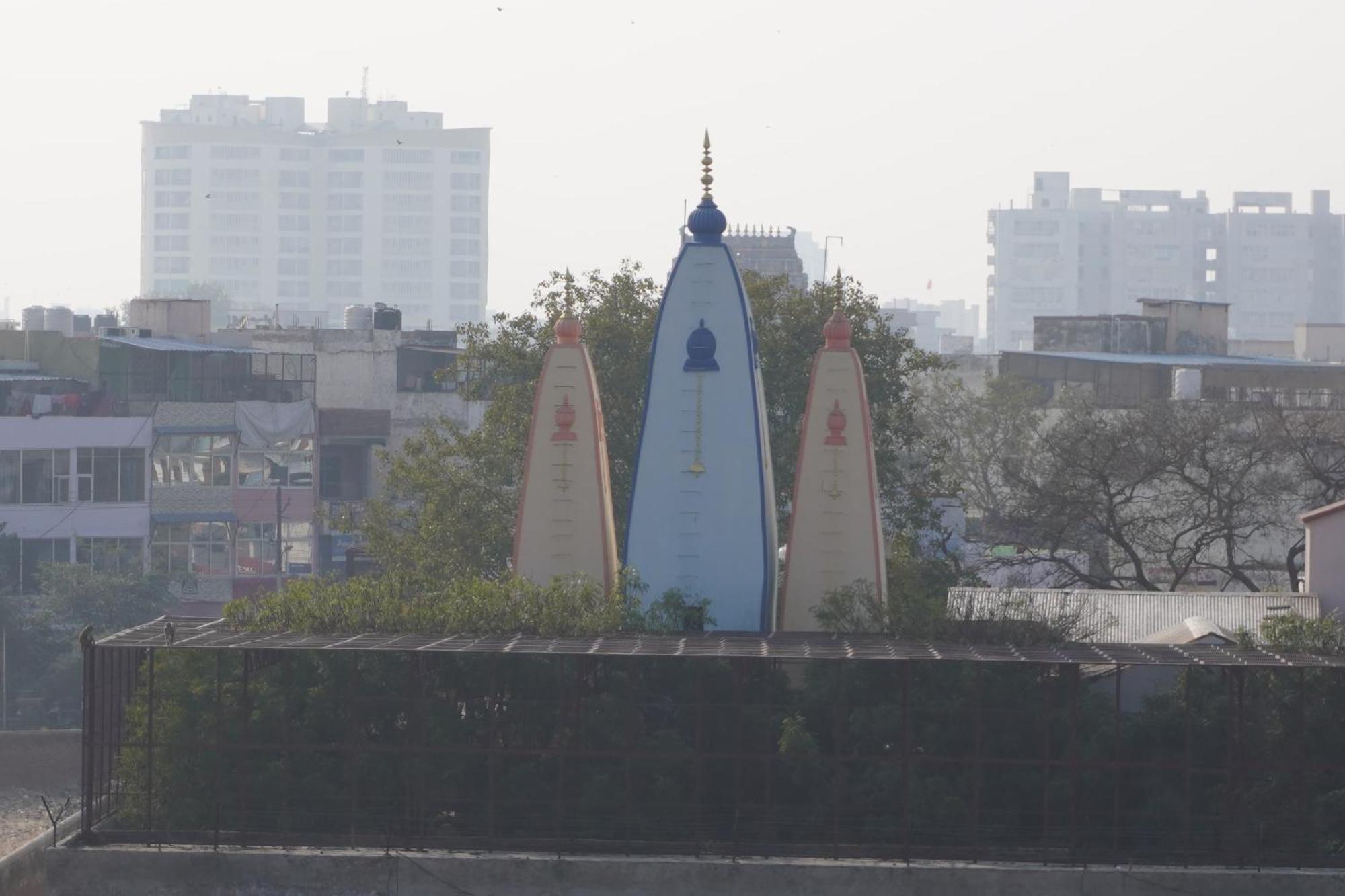 Shree Radha Rani Dham, Near Iskcon And Prem Mandir Hotel Vrindavan Bagian luar foto